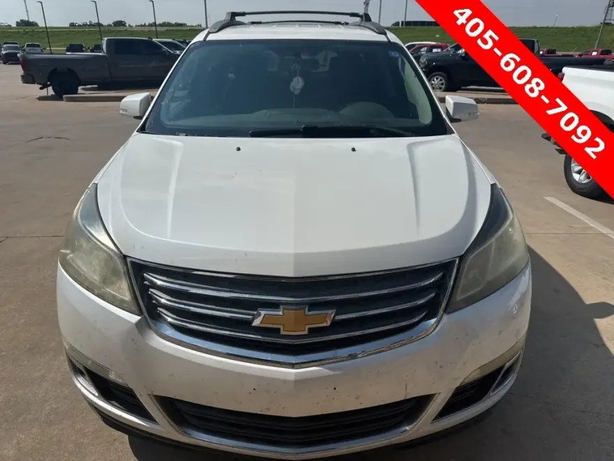 2017 Chevrolet Traverse 1LT photo 1