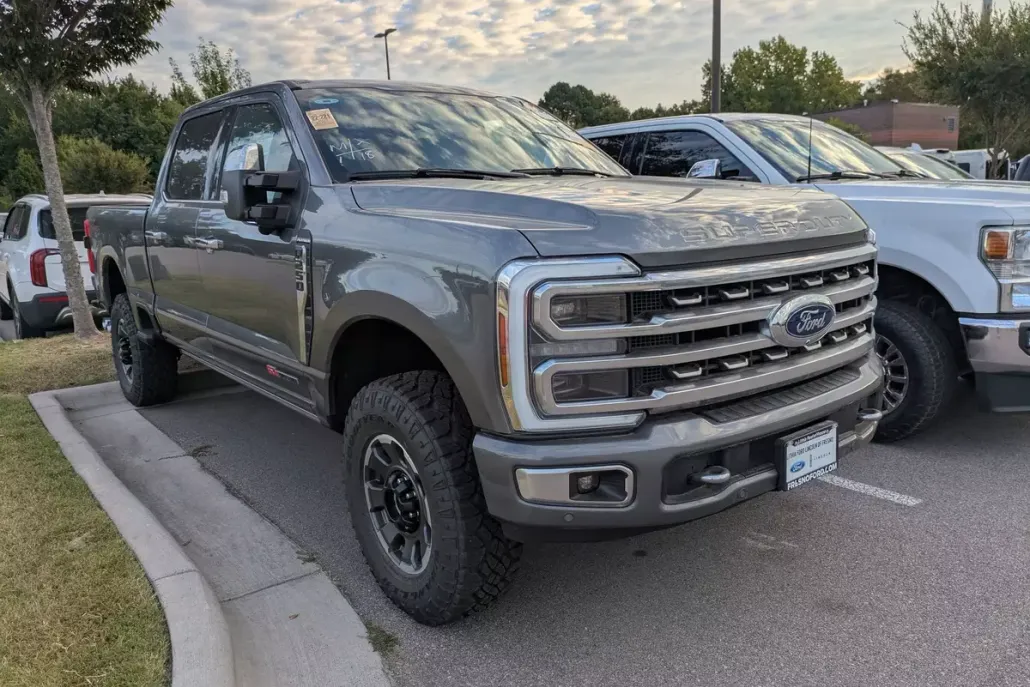 2024 Ford F-250 Platinum photo 1