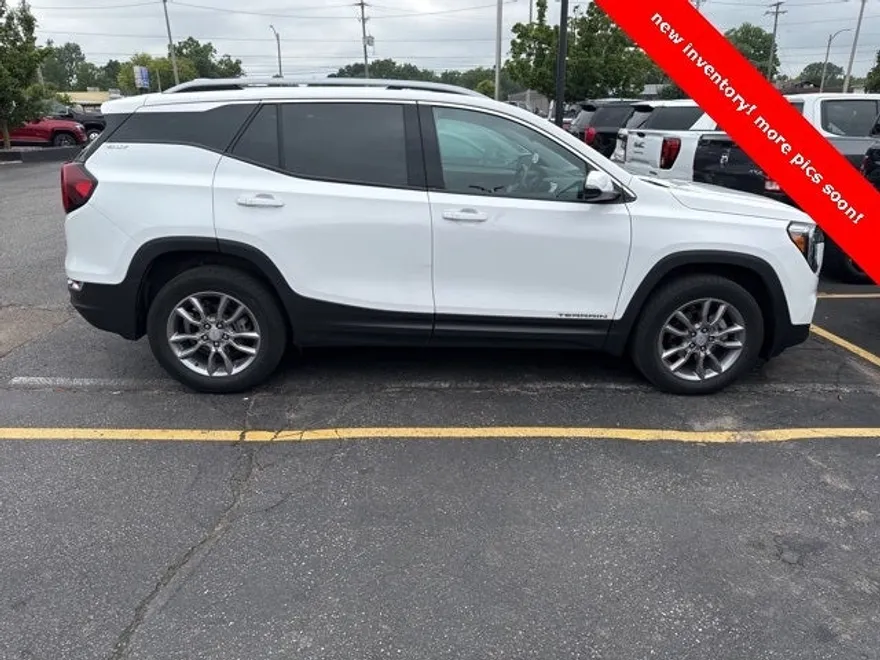 2022 Gmc Terrain SLT photo 1
