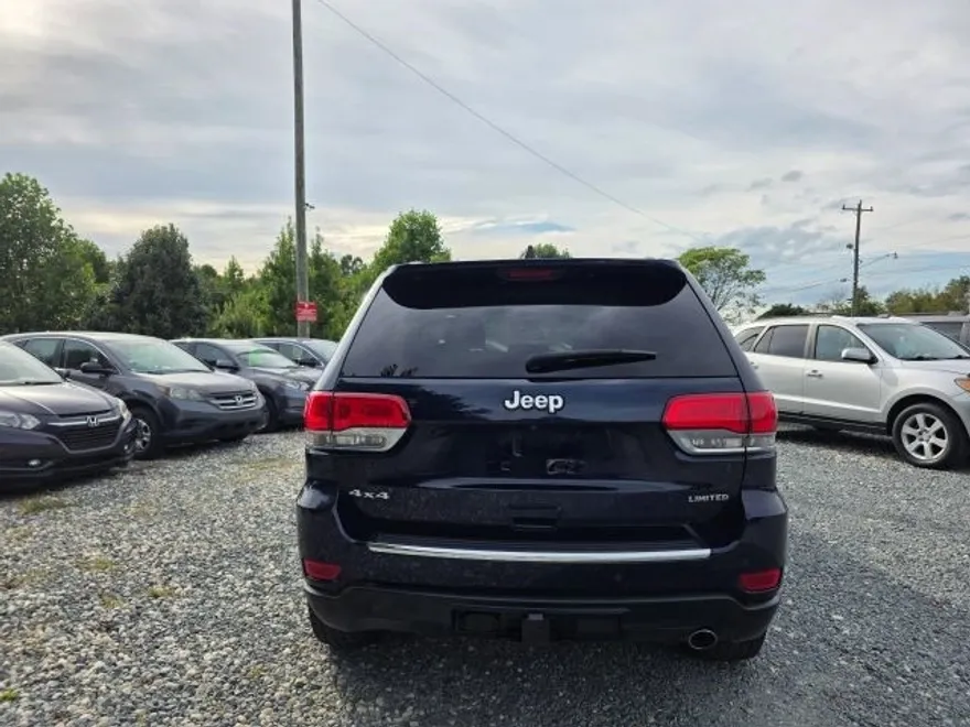 2018 Jeep Cherokee Limited Sport photo 1