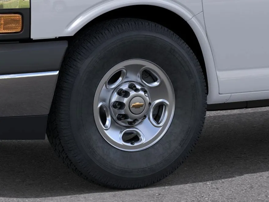 2025 Chevrolet Express Cargo 3500 photo 1