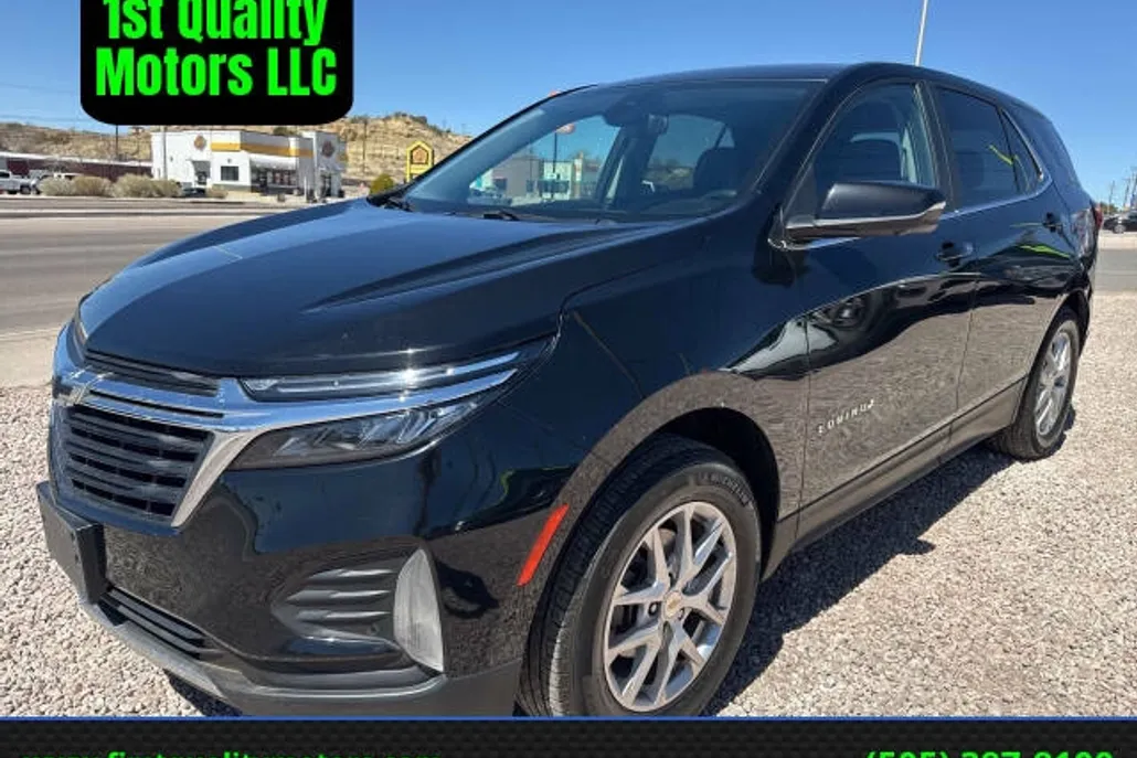 2023 Chevrolet Equinox LT photo 1
