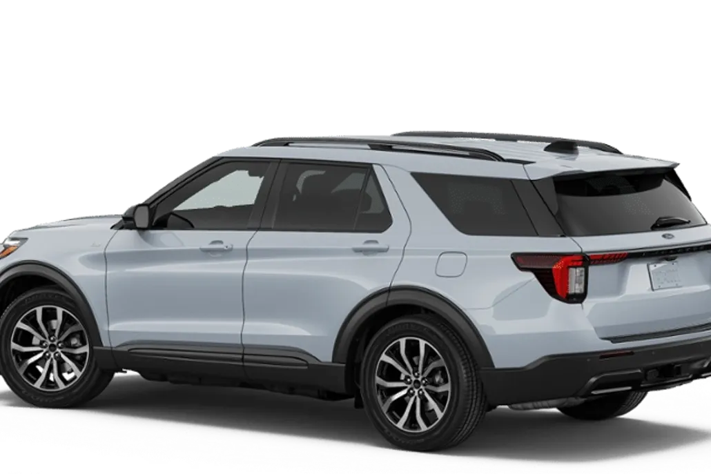 2026 Ford Explorer ST-Line photo 1
