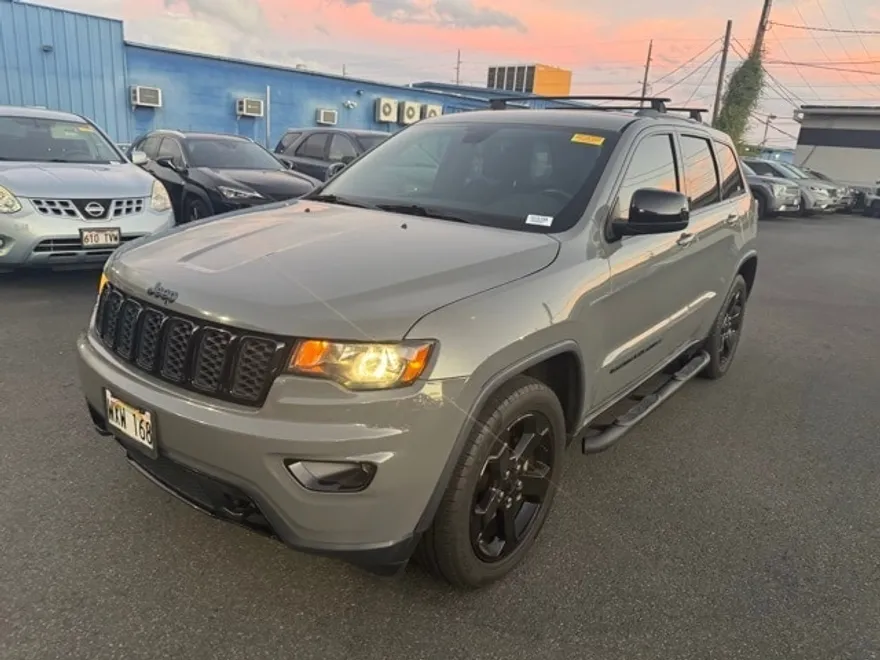 2019 Jeep Grand Cherokee Laredo Upland photo 1