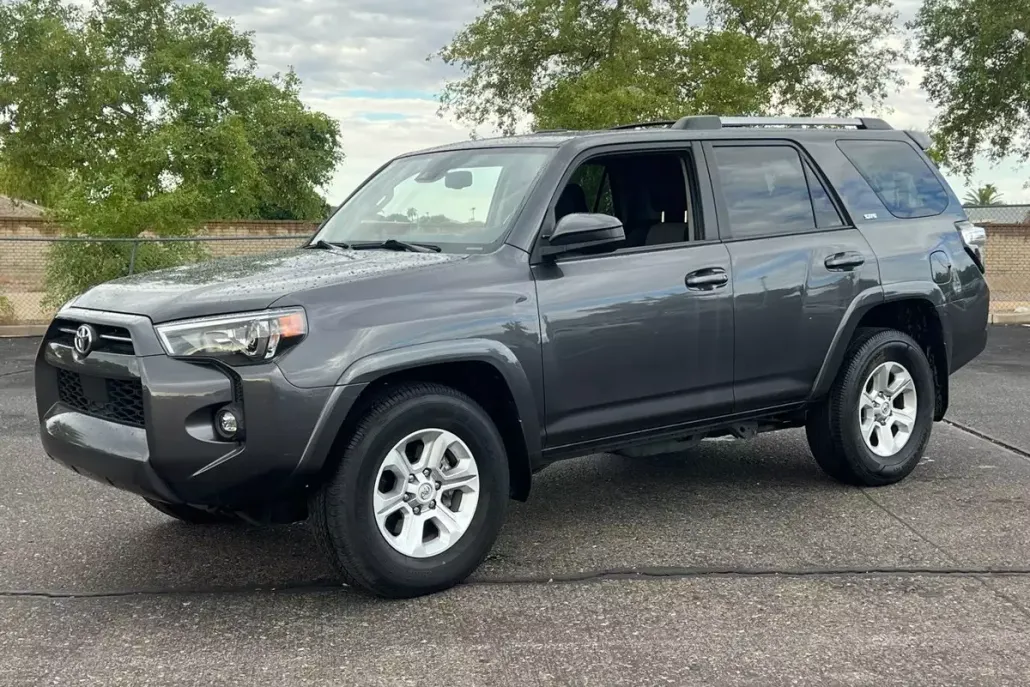 2023 Toyota 4Runner SR5 photo 1