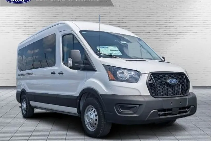 2025 Ford Transit Passenger Van XL photo 4