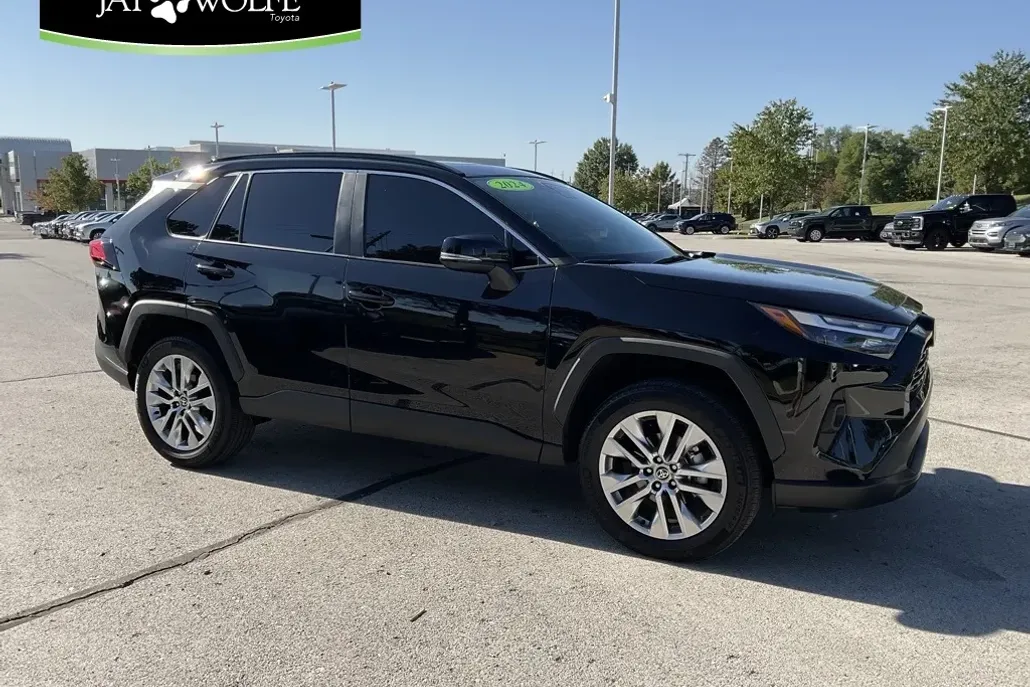 2024 Toyota RAV4 XLE Premium photo 1