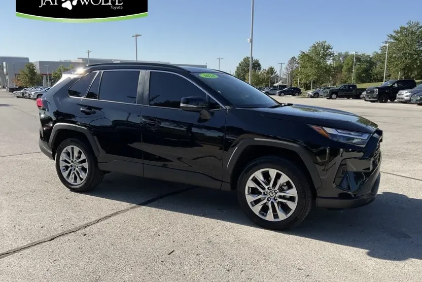 2024 Toyota RAV4 XLE Premium photo 1
