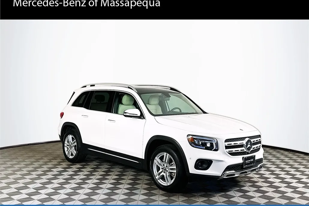2022 Mercedes Benz GLB 250 4MATIC photo 1