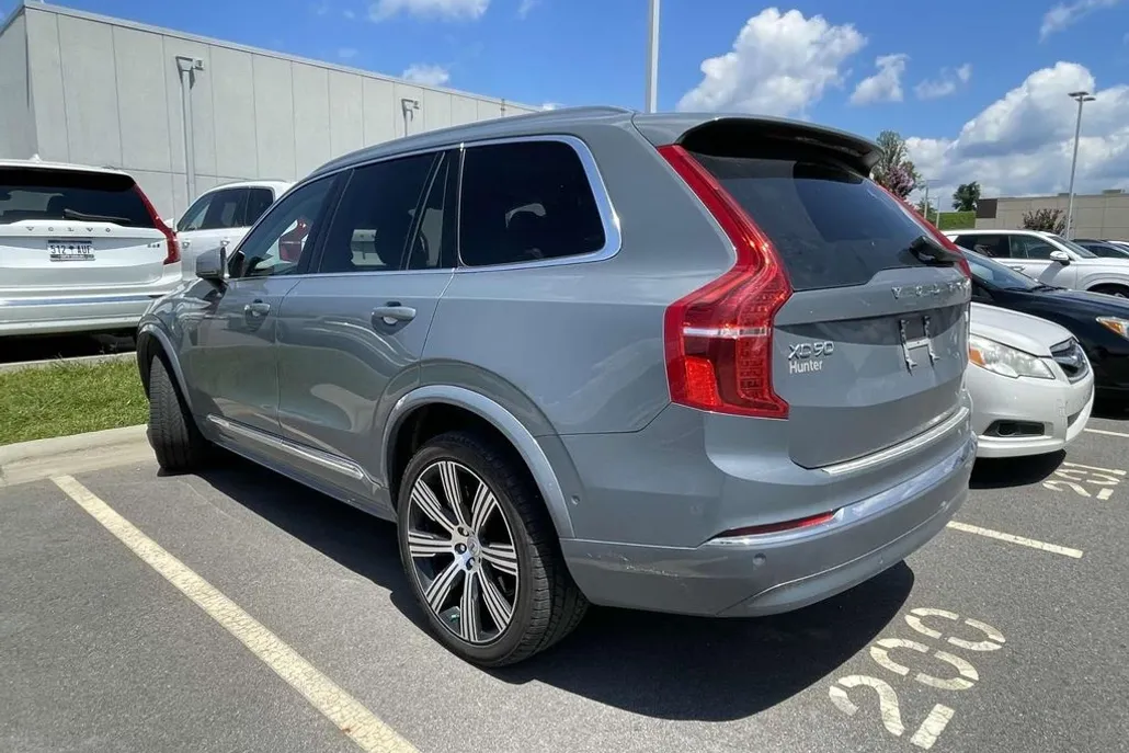2023 Volvo XC90 T8 Ultimate photo 1