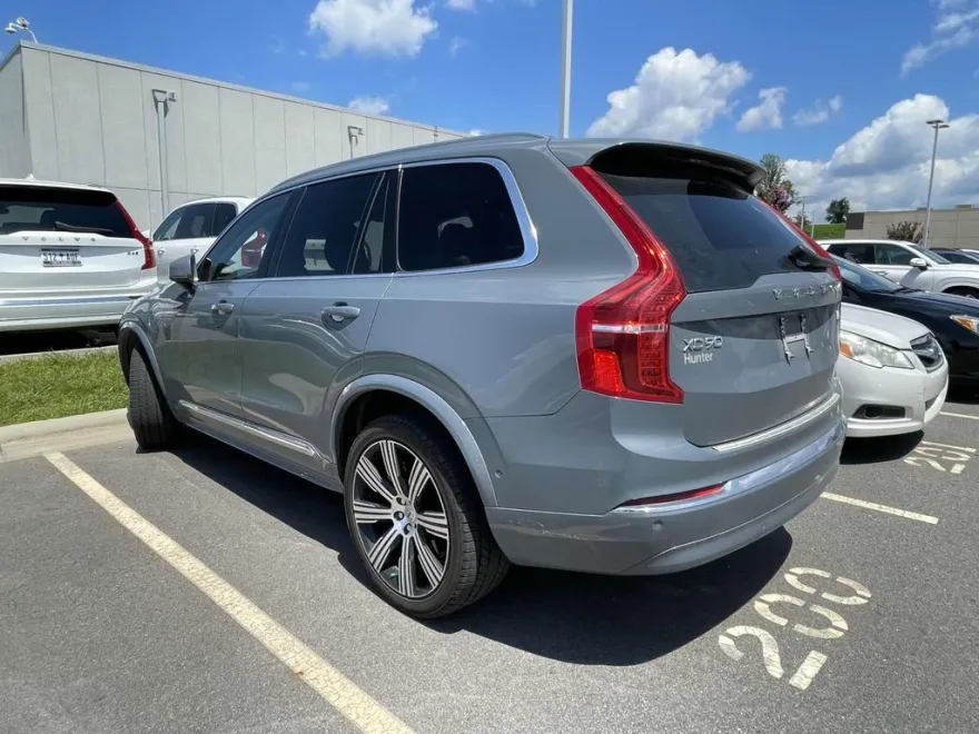 2023 Volvo XC90 T8 Ultimate photo 1