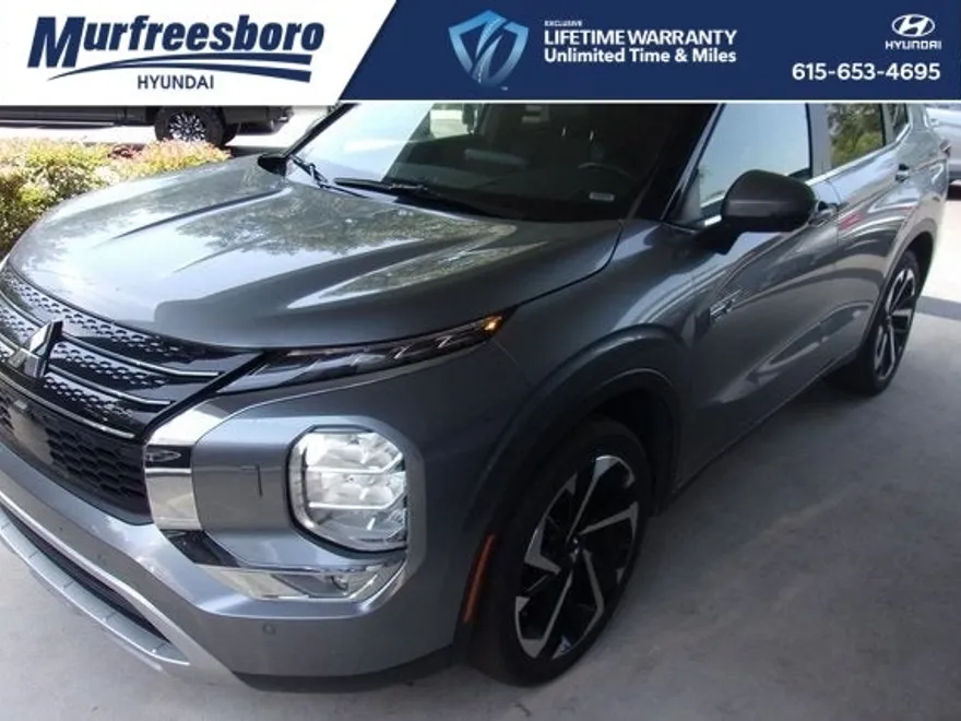 2023 Mitsubishi Outlander PHEV SE photo 1