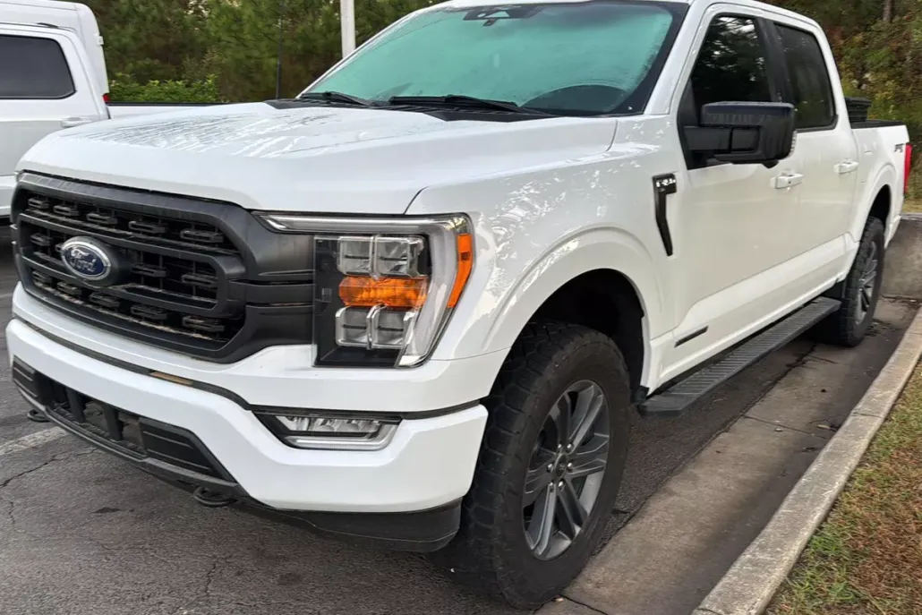 2023 Ford F-150 XLT photo 1