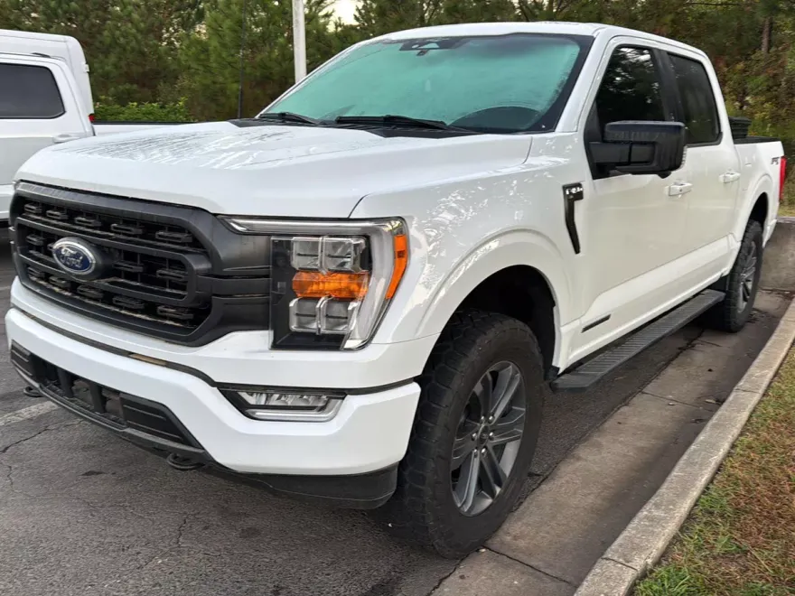 2023 Ford F-150 XLT photo 1