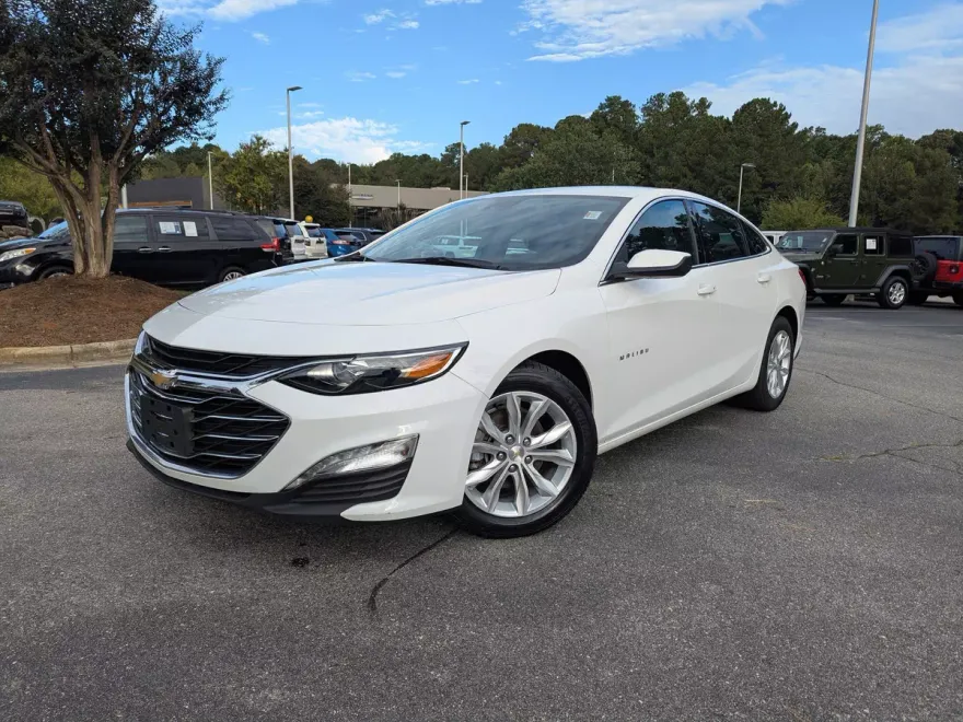 2024 Chevrolet Malibu 1LT photo 1