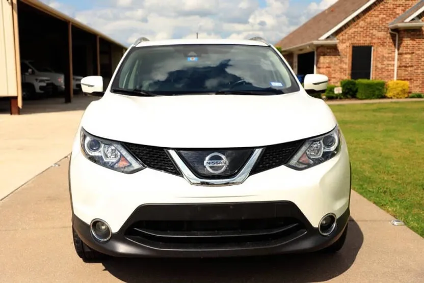 2019 Nissan Rogue Sport SV photo 1