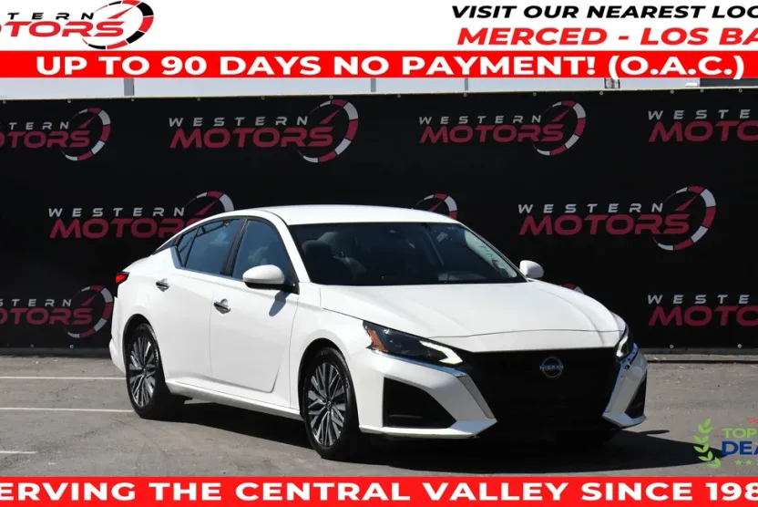2023 Nissan Altima 2.5 SV photo 1