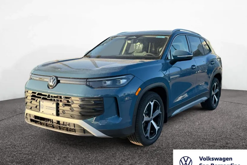 2025 Volkswagen Tiguan SE photo 1