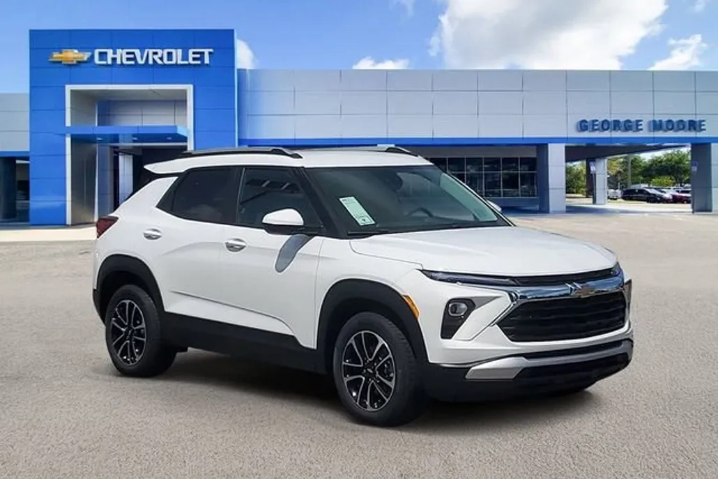 2026 Chevrolet Trailblazer LT photo 1