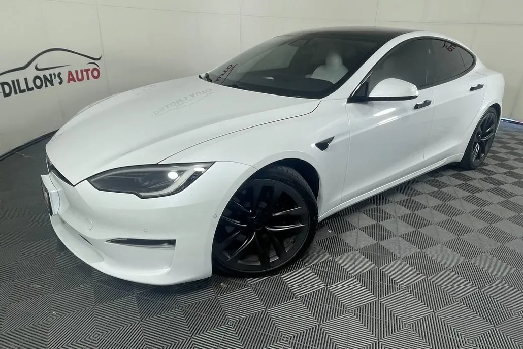 2023 Tesla Model S Standard Range photo 1
