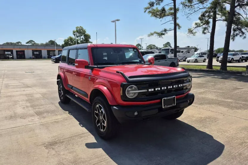 2023 Ford Bronco Base Big Bend Black Diamond Outer Banks photo 1