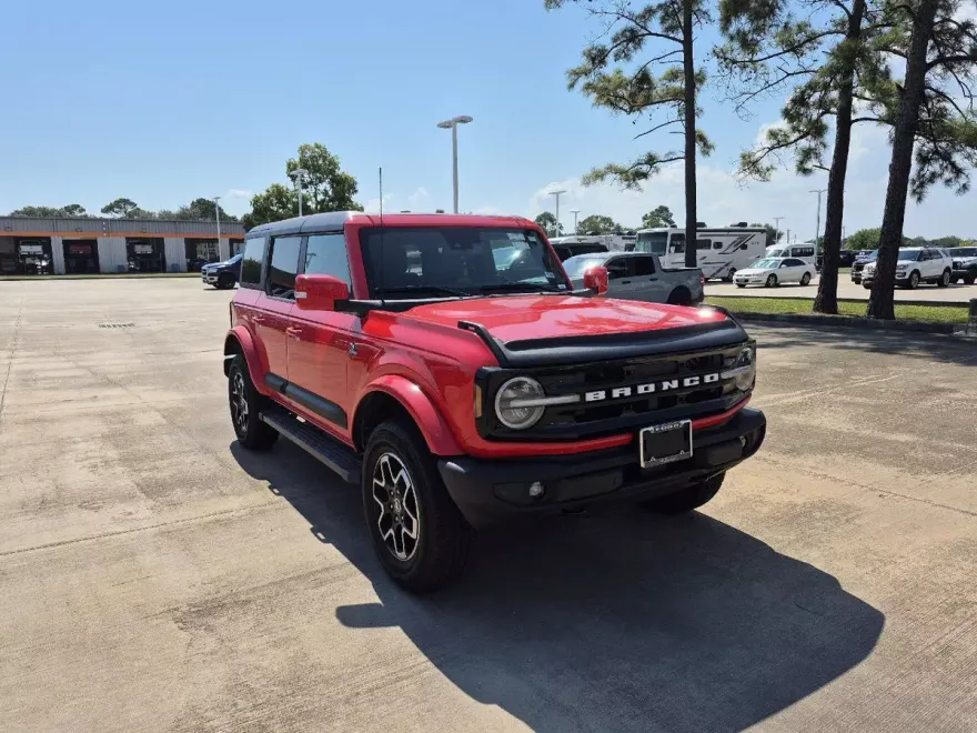 2023 Ford Bronco Base Big Bend Black Diamond Outer Banks photo 1