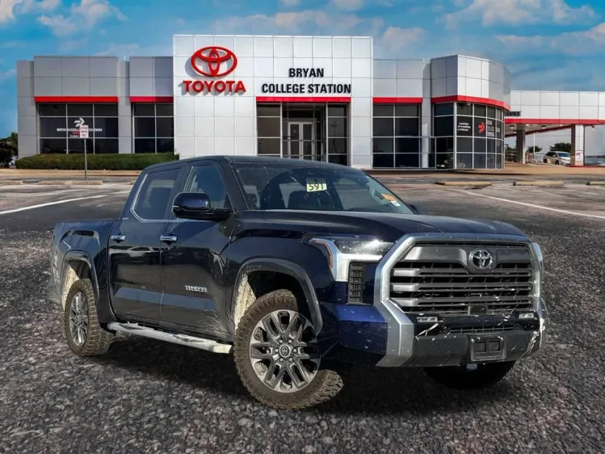 2023 Toyota Tundra Limited photo 1