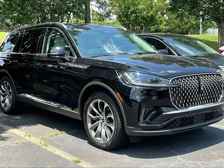 2025 Lincoln Aviator Reserve photo 1