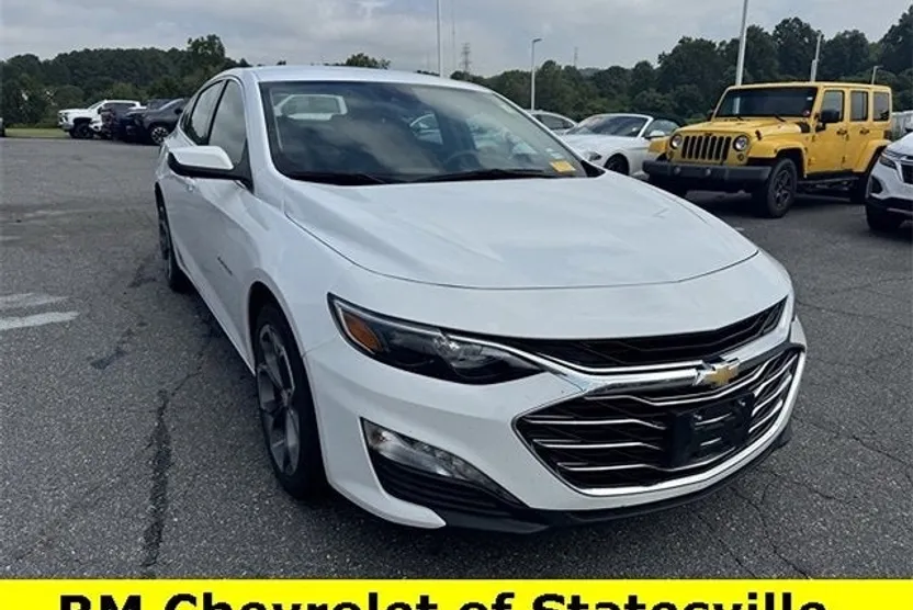 2023 Chevrolet Malibu 1LT photo 1