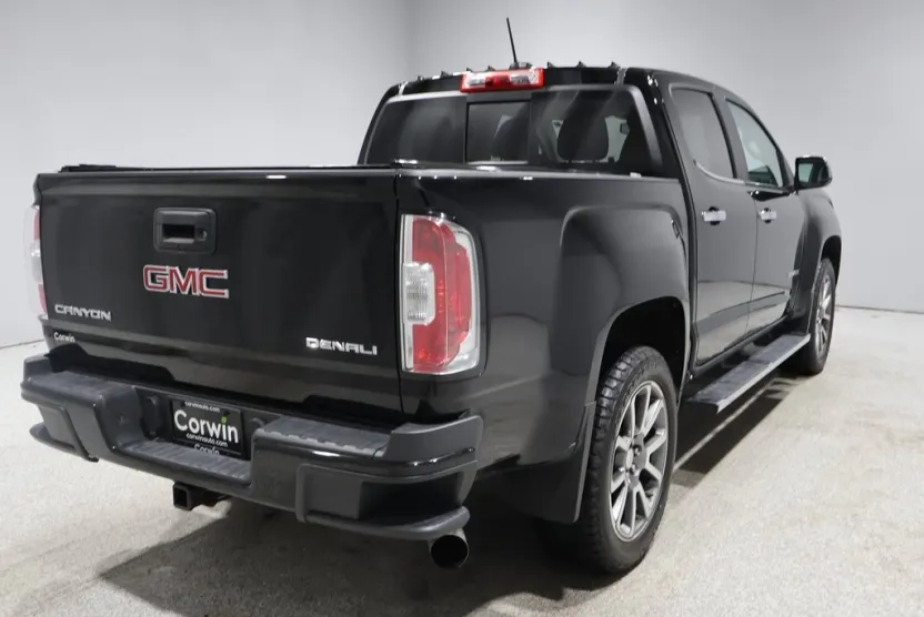 2017 Gmc Canyon Denali photo 1