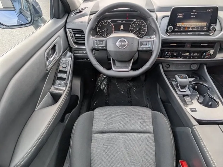 2026 Nissan Rogue SV photo 1