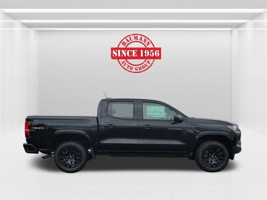2026 Chevrolet Colorado Work Truck photo 1