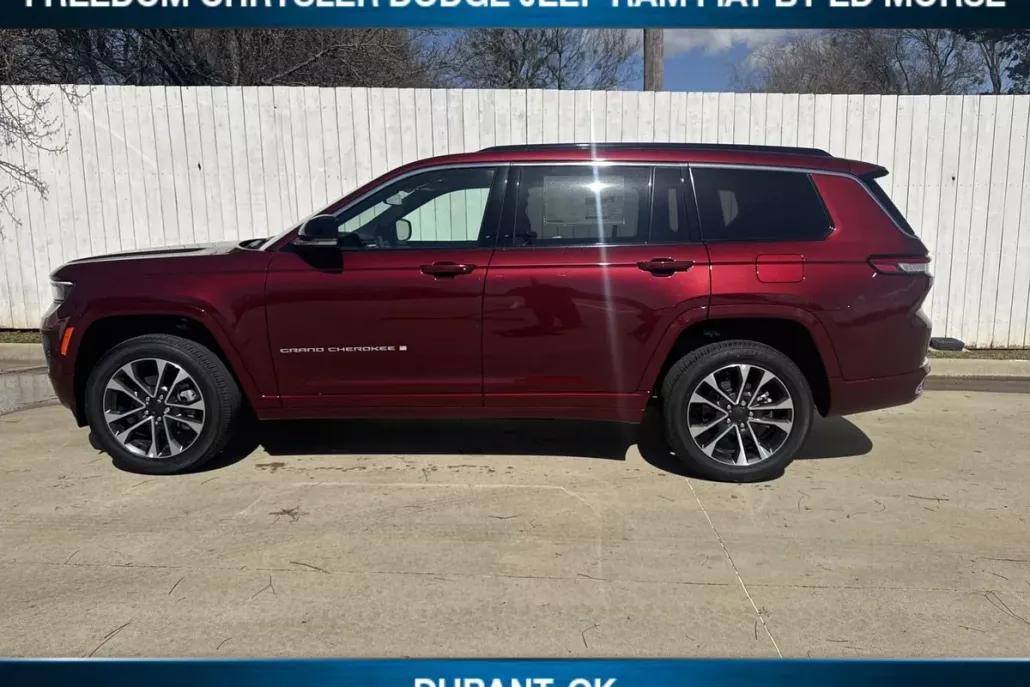 2025 Jeep Grand Cherokee Overland photo 1
