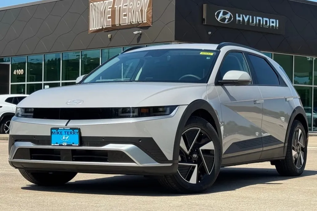 2025 Hyundai Ioniq 5 SEL photo 1