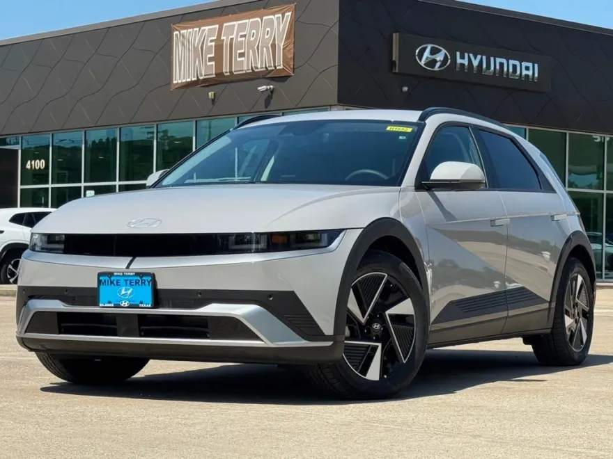 2025 Hyundai Ioniq 5 SEL photo 1