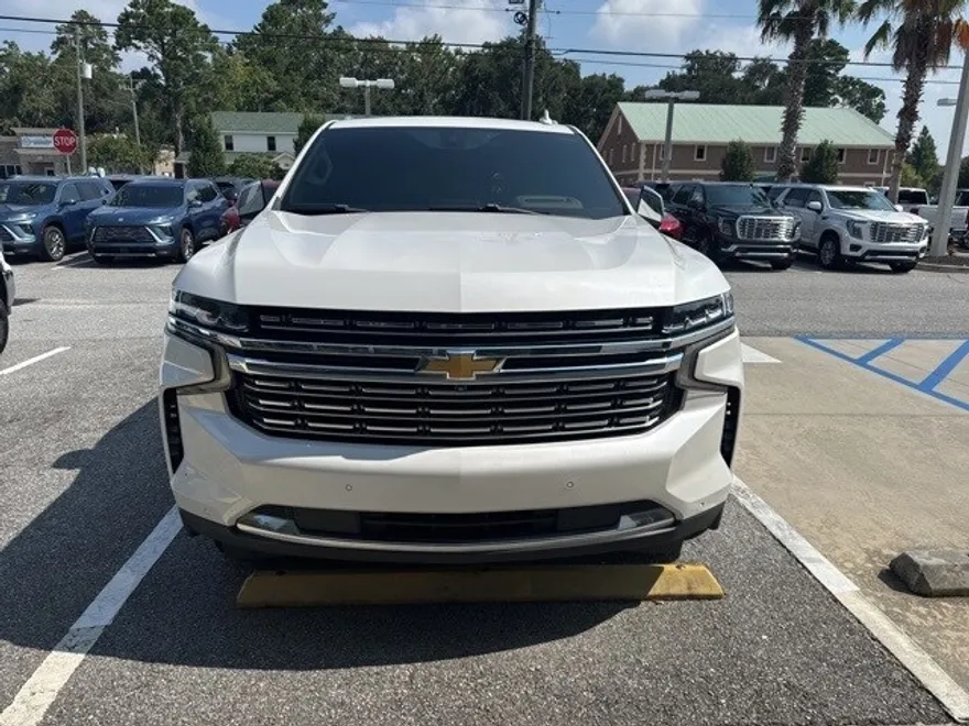 2022 Chevrolet Suburban Premier photo 1