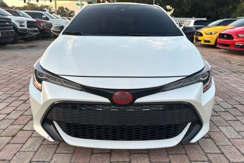 2019 Toyota Corolla XSE photo 1
