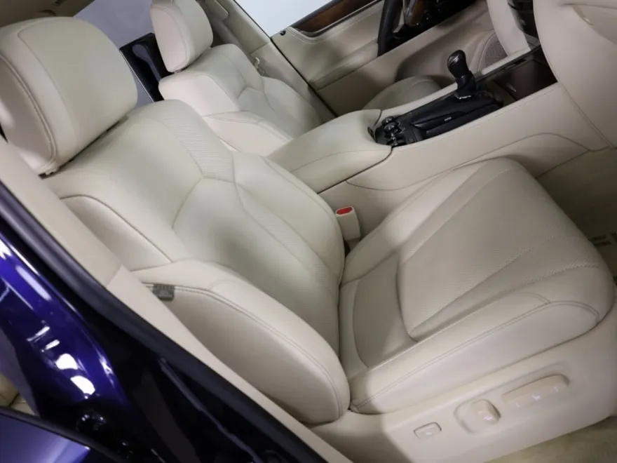 2017 Lexus LX 570 photo 35