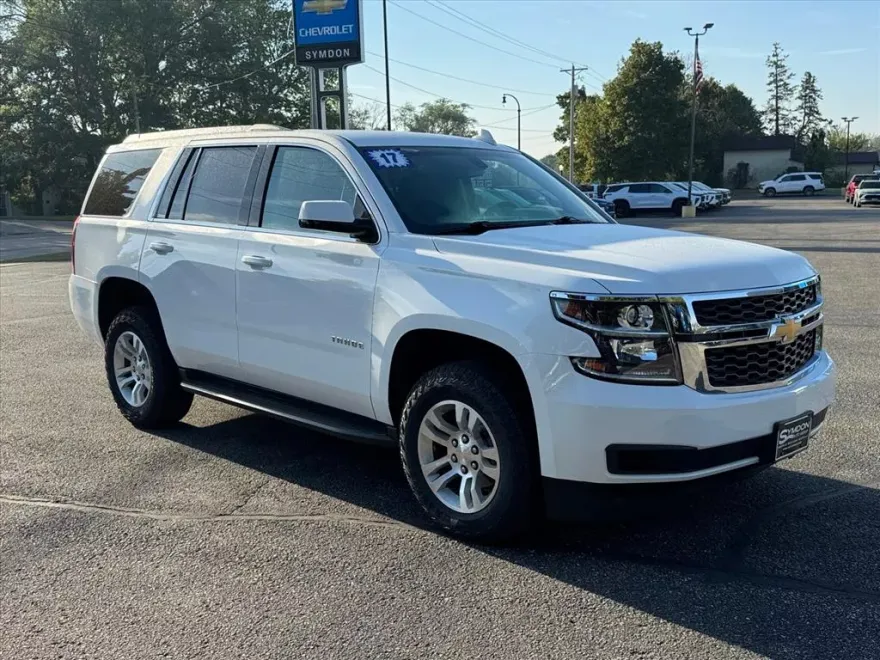 2017 Chevrolet Tahoe LS photo 1