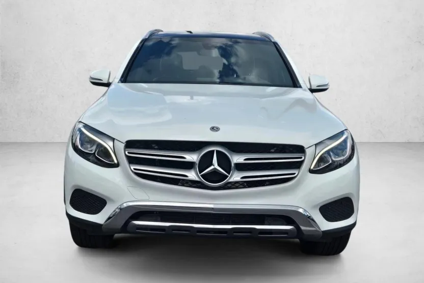 2018 Mercedes Benz GLC 300 photo 1