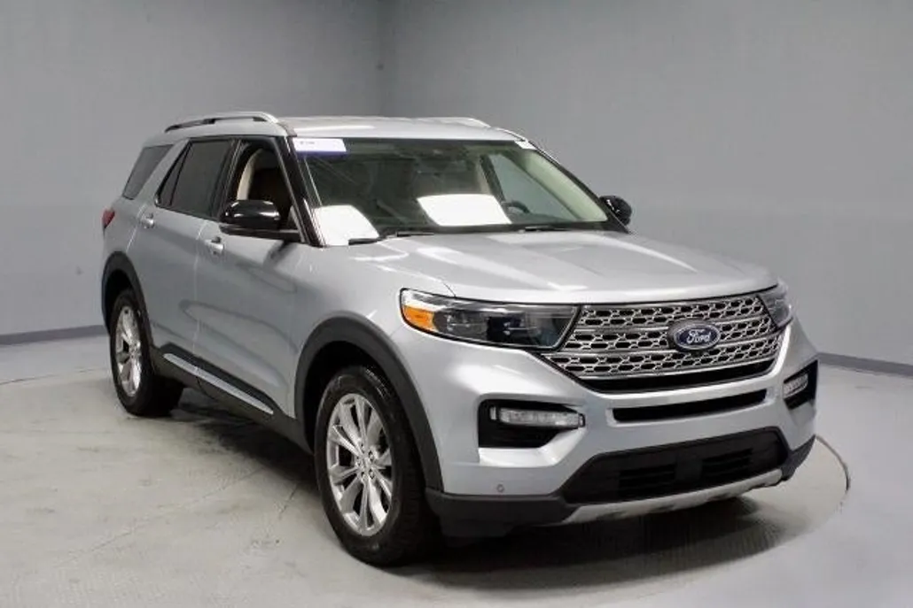 2022 Ford Explorer Limited photo 1
