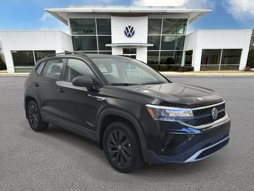 2022 Volkswagen Taos S photo 1