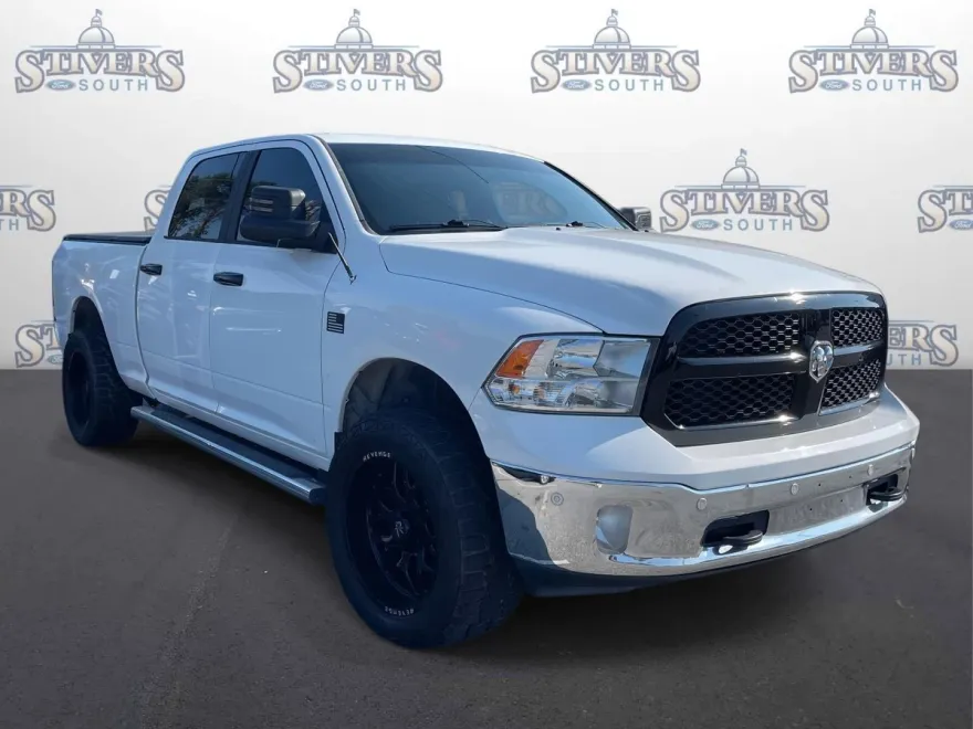 2017 Ram 1500 SLT photo 1