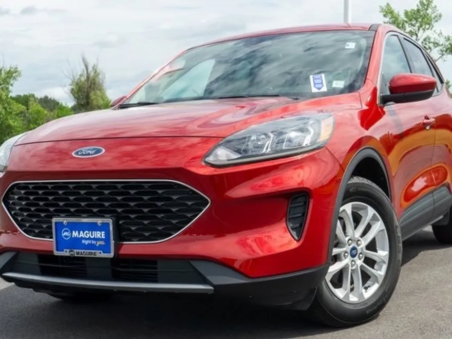2020 Ford Escape SE photo 1