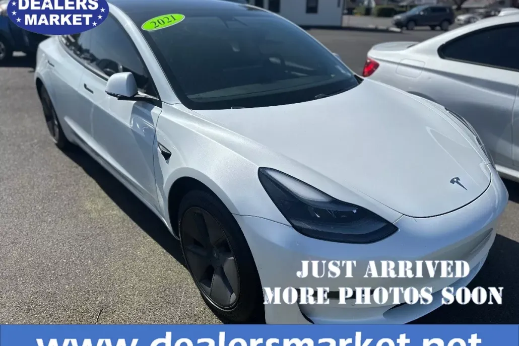 2021 Tesla Model 3 Long Range photo 1