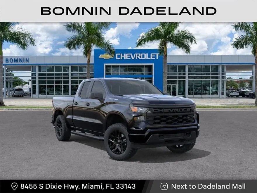2025 Chevrolet Silverado 1500 Custom photo 1