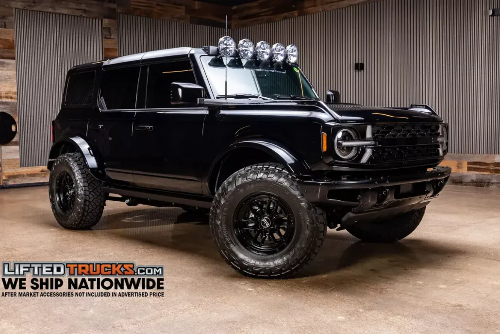 2024 Ford Bronco Badlands First Edition photo 1