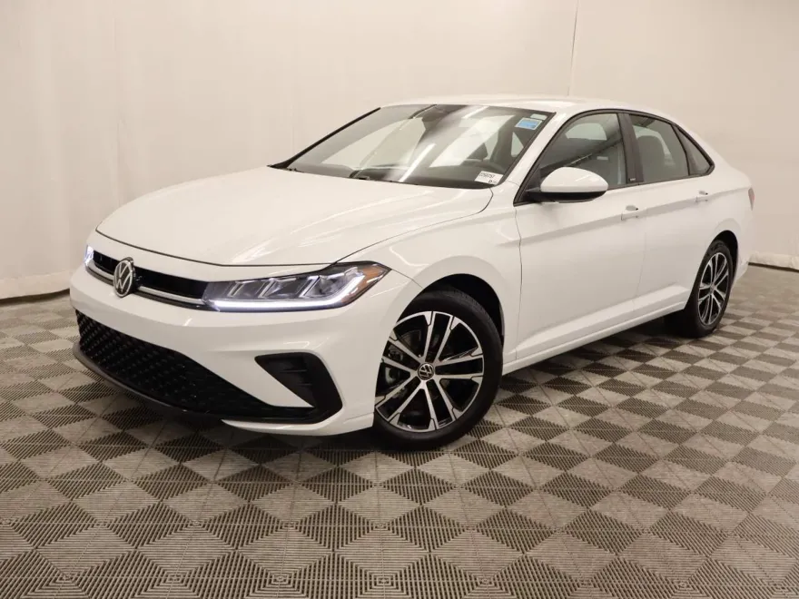 2026 Volkswagen Jetta Sport photo 1