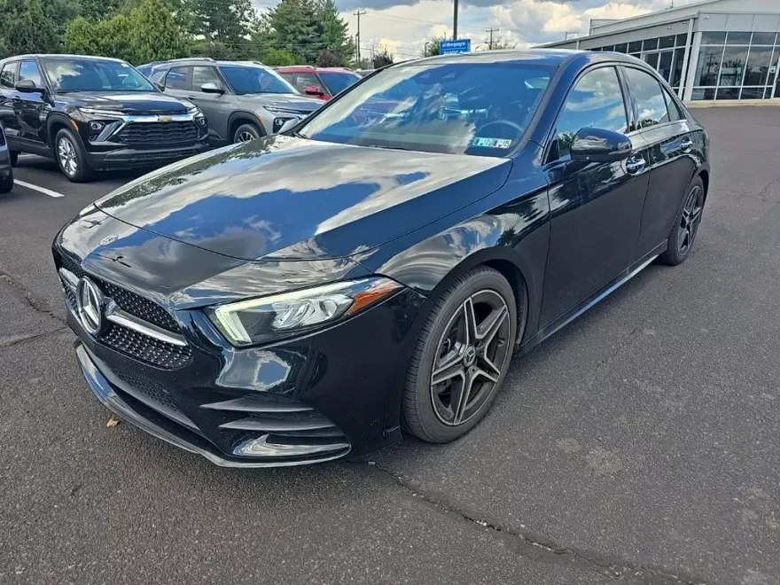 2020 Mercedes Benz A 220 4MATIC photo 1