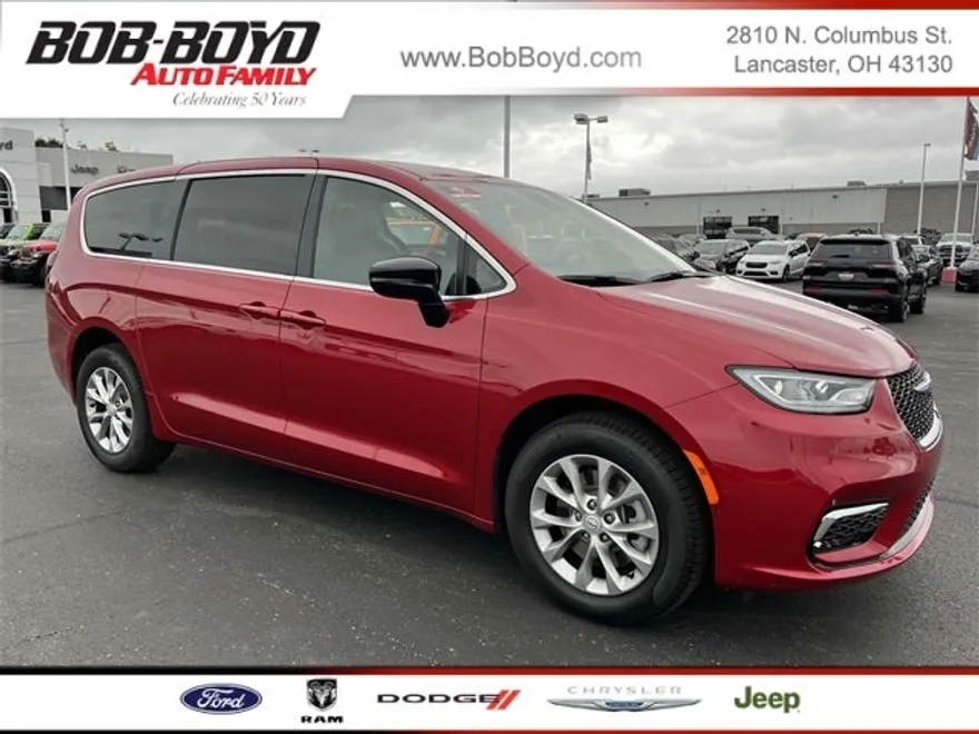 2025 Chrysler Pacifica photo 1